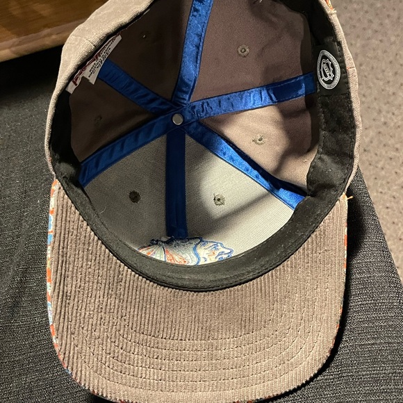 Blackhawk’s American Needle hat floral - Picture 7 of 9